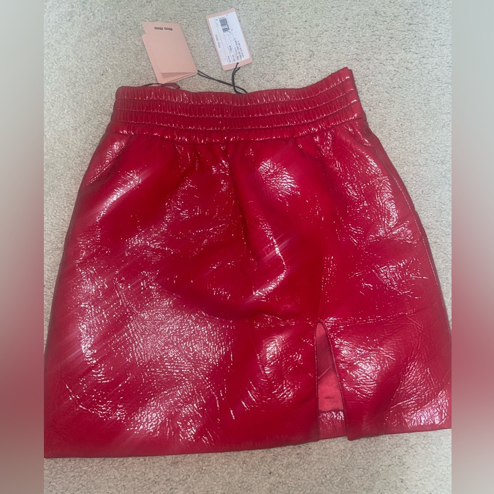 MIU MIU PATENT LEATHER RED SKIRT - Picture 1 of 4